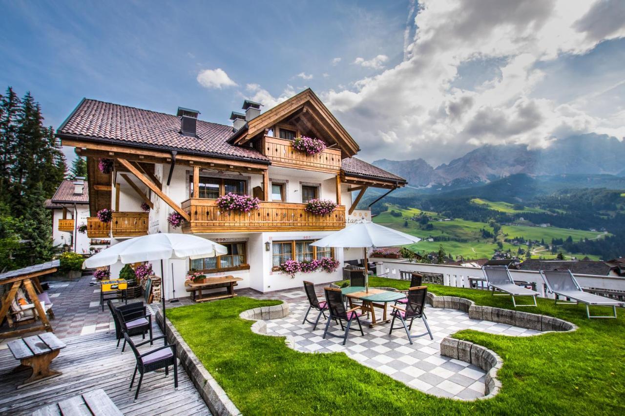 Ciasa Montanara Hotel La Villa  Exterior foto